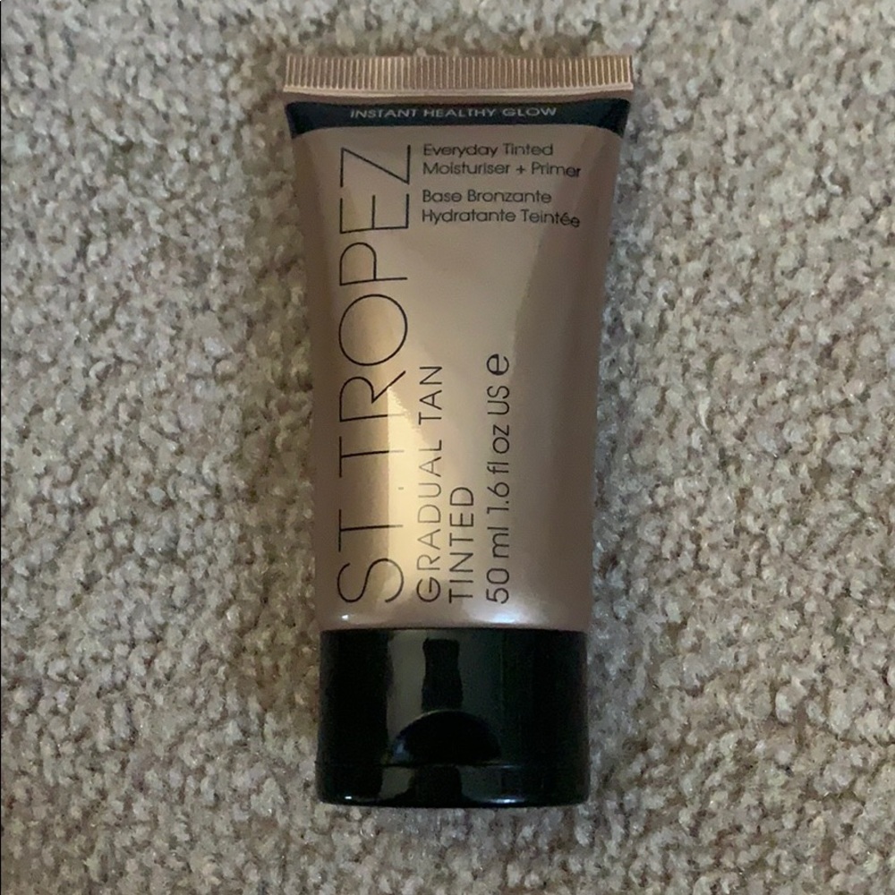 St Tropez gradual tan tinted moisturizer&primer